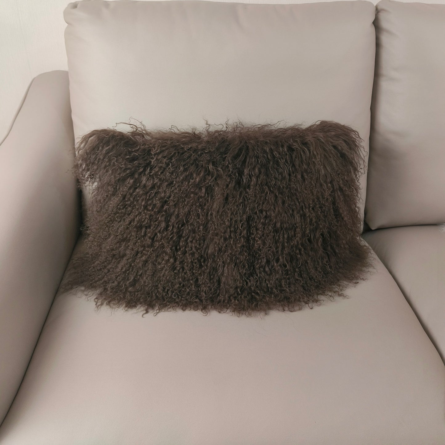 Housse de coussin en fourrure d'agneau tibétaine/mongole noire
