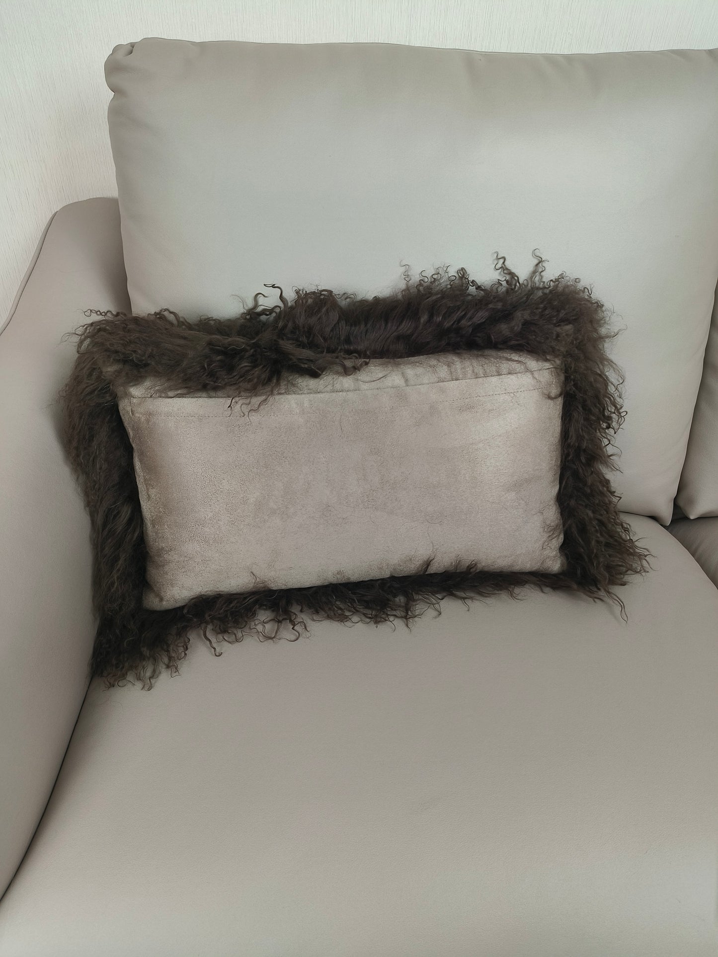 Housse de coussin en fourrure d'agneau tibétaine/mongole noire