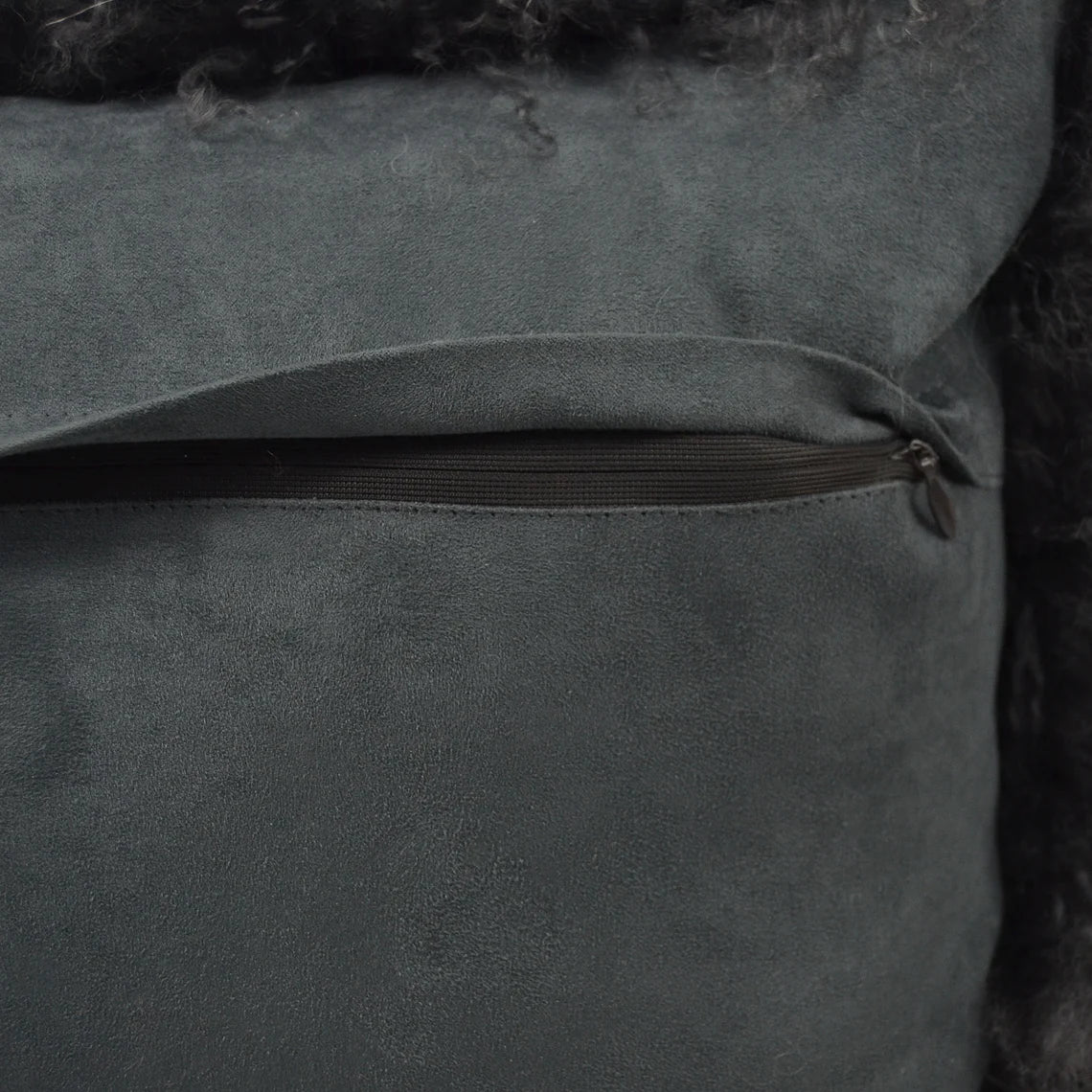 Housse de coussin en fourrure d'agneau tibétaine/mongole charbon de bois