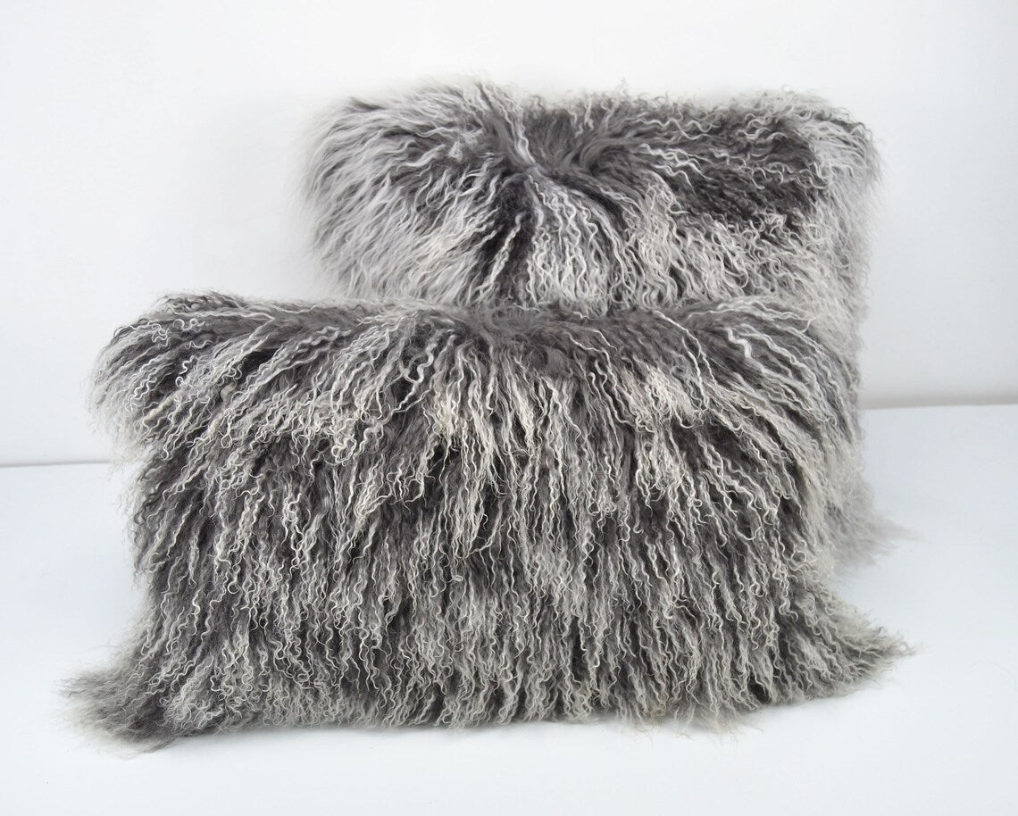 Housse de coussin en fourrure d'agneau tibétaine/mongole gris givré 