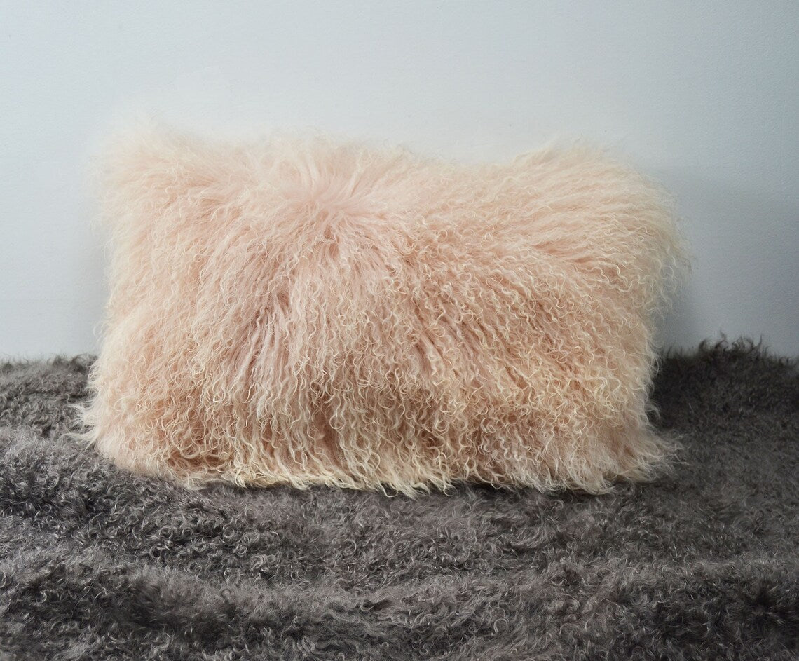 Housse de coussin en fourrure d'agneau tibétaine/mongole rose poussiéreux 