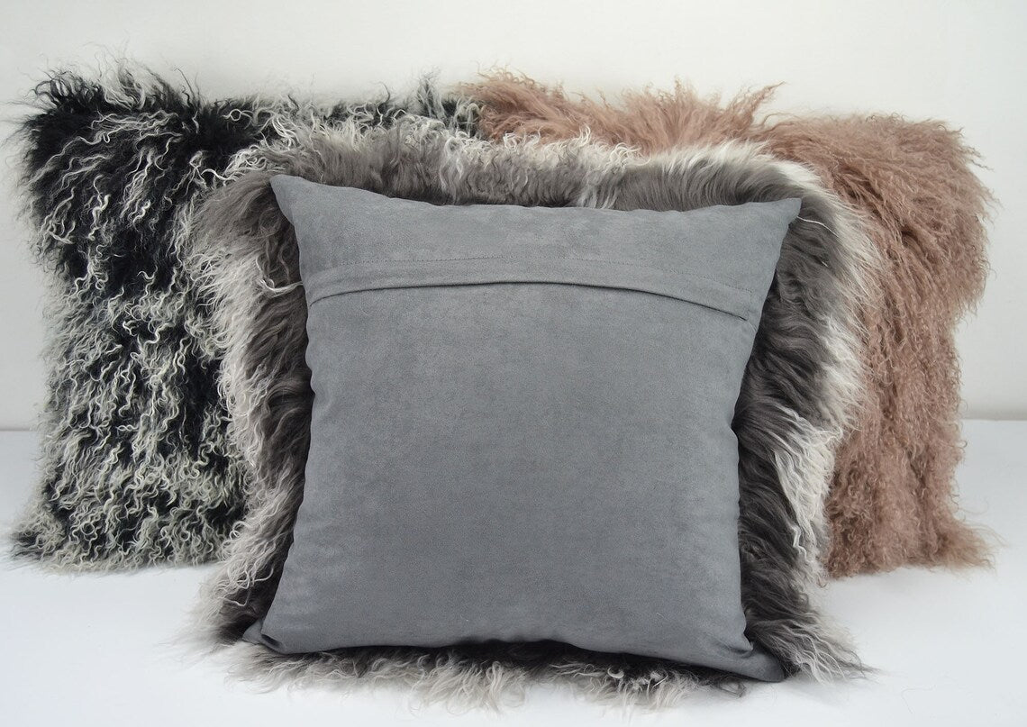 Housse de coussin en fourrure d'agneau tibétaine/mongole gris givré 