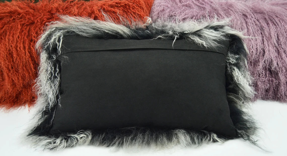Housse de coussin en fourrure d'agneau tibétaine/mongole noir givré 